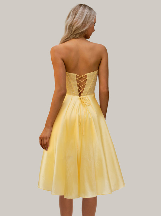 A-Line/Princess Strapless Knee-Length Prom Dresses with Bow & Pleats