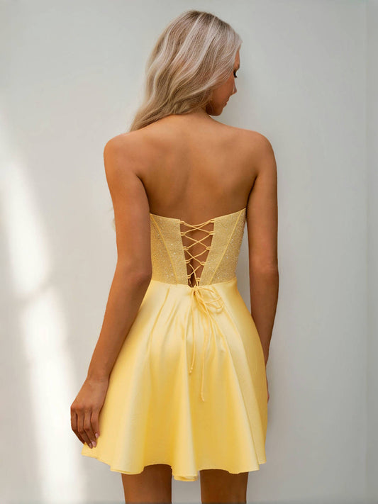 A-Line/Princess Strapless Short/Mini Cocktail Dresses with Bow & Pleats