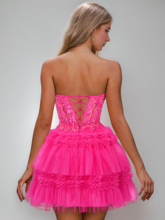 A-Line/Princess Strapless Short/Mini Ruffled Cocktail Dresses with Lace Appliques