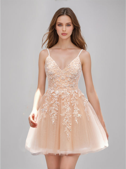 A-Line/Princess Straps Tulle Short/Mini Luxurious Cocktail Dresses with Lace Appliques