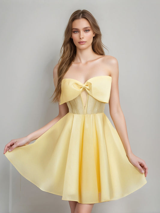 A-Line/Princess Strapless Short/Mini Minimalist Cocktail Dresses with Bow & Crystals