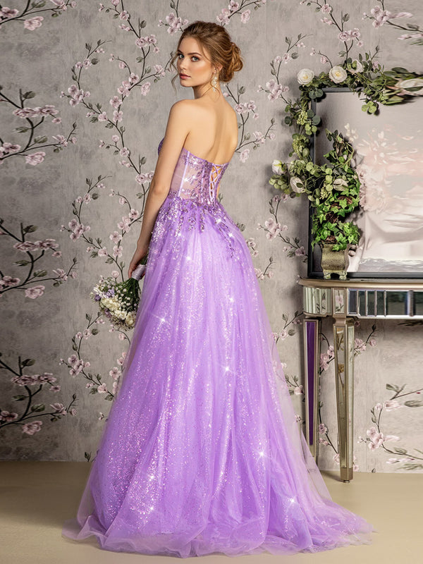 A-Line/Princess Strapless Floor-Length Prom Dresses with Lace Appliques