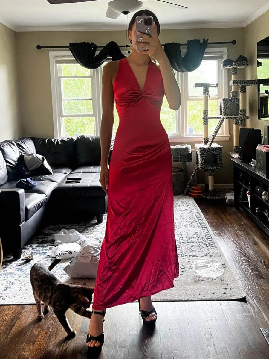 Sheath/Column Halter V Neck Floor-Length Prom Dresses with Satin