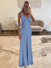 Sheath/Column Halter V Neck Floor-Length Prom Dresses with Satin