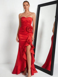 Sheath/Column Sweetheart Satin Ruched Floor-Length Prom Dresses with Flower Ruffle
