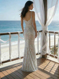 Elegant Mermaid/Trumpet V-Neck Spaghetti Strap Sequin Floor-Length Evening Dresses with Train