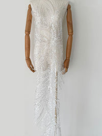 Elegant Mermaid/Trumpet V-Neck Spaghetti Strap Sequin Floor-Length Evening Dresses with Train
