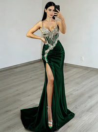 Sheath/Column V-Neck Spaghetti Strap Satin Floor-Length Evening Dresses with Lace Applique