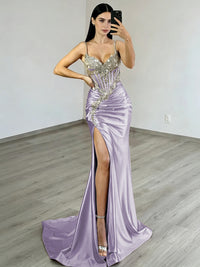 Sheath/Column V-Neck Spaghetti Strap Satin Floor-Length Evening Dresses with Lace Applique