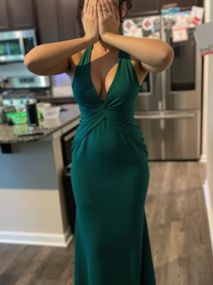 Elegant Halter Satin V-Neck Long Prom Dresses with Sheath/Column Hem