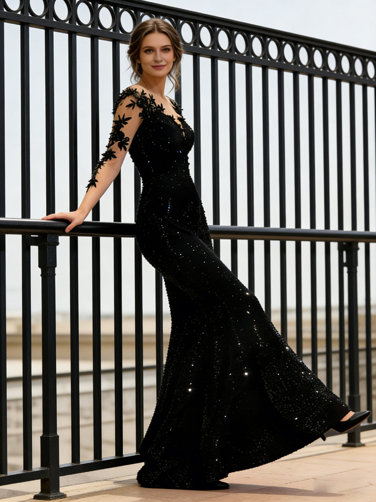 Trumpet/Mermaid V-Neck Illusion Sleeves Sequined Long Evening Dresses with Lace Appliques