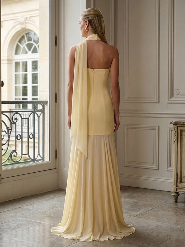 Chiffon Sheath/Column Halter Floor-Length Prom Dresses with Pleats