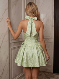 Jacquard A-Line/Princess Halter Short Homecoming Dresses with Bow
