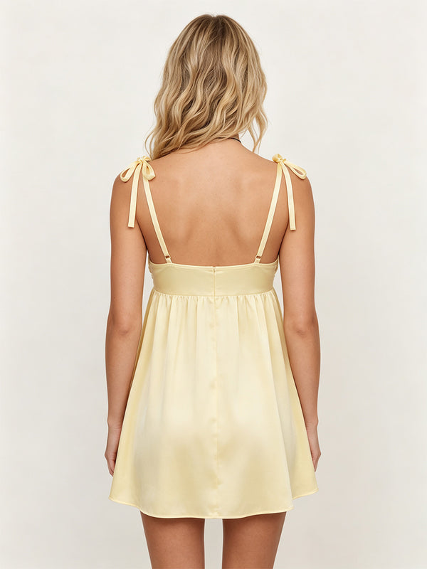 Satin A-Line/Princess Spaghetti Straps Mini Homecoming Dresses with Bow & Ruched Bodice