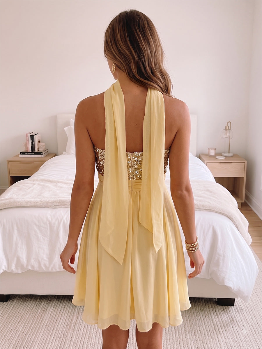 A-Line/Princess Strapless Chiffon Mini Homecoming Dresses with Scarf, Sequin & Pleats
