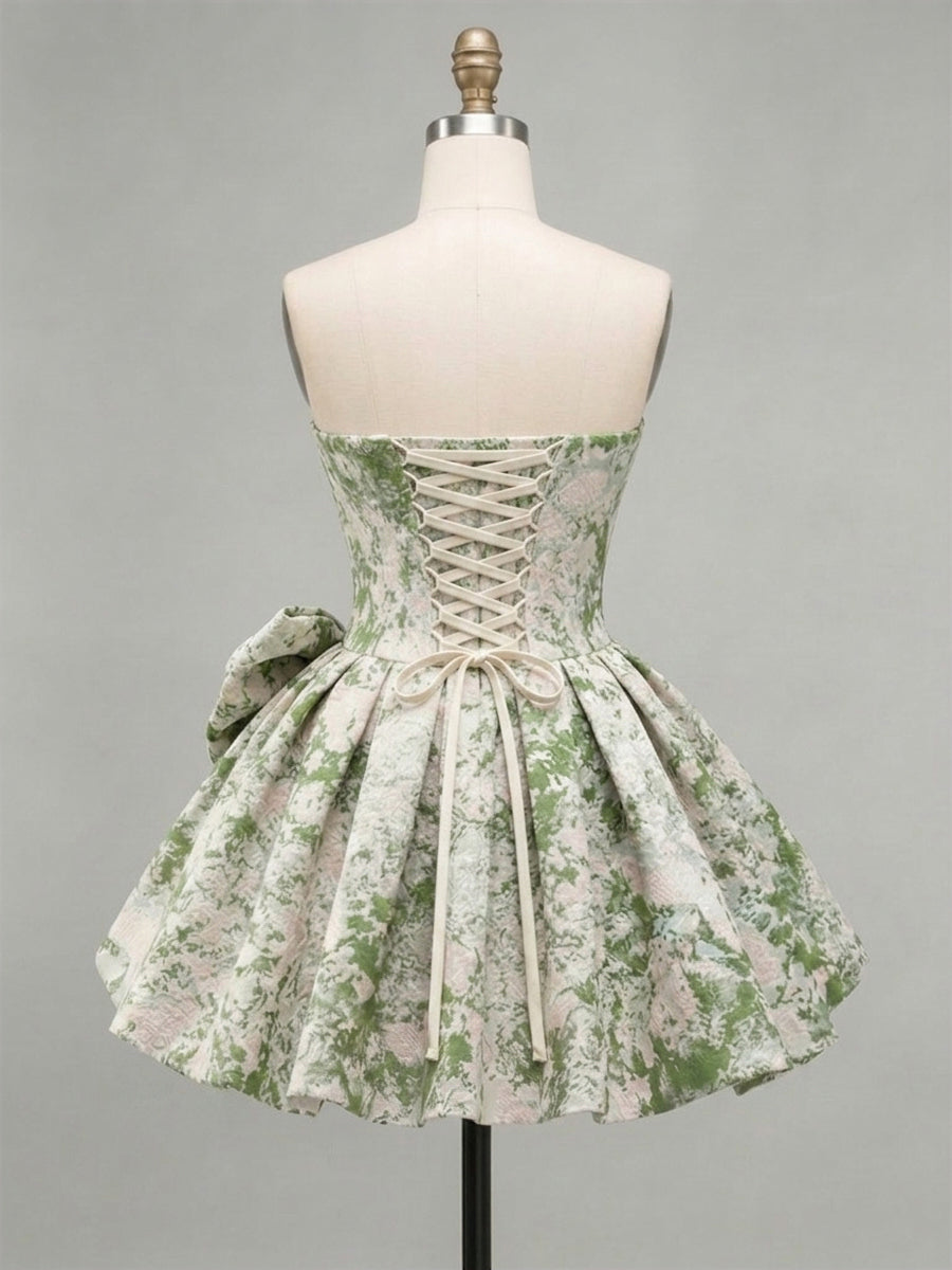 A-Line/Princess Strapless Jacquard Mini Homecoming Dresses with Bow & Pleats