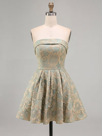 A-Line/Princess Strapless Jacquard Mini Homecoming Dresses with Pleats