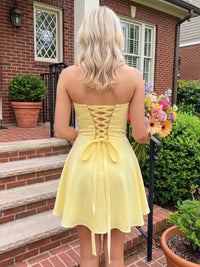 A-Line/Princess Strapless Chiffon Mini Homecoming Dresses for Teens
