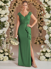 A-Line/Princess V Neck Lace Applique Floor-Length Mother of the Bride Dresses with Ruffle