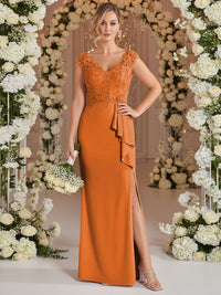 A-Line/Princess V Neck Lace Applique Floor-Length Mother of the Bride Dresses with Ruffle