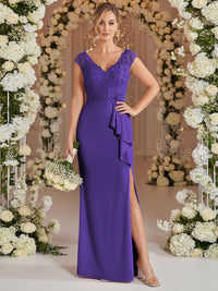 A-Line/Princess V Neck Lace Applique Floor-Length Mother of the Bride Dresses with Ruffle