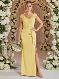 A-Line/Princess V Neck Lace Applique Floor-Length Mother of the Bride Dresses with Ruffle