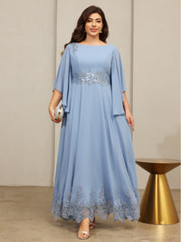 A-Line/Princess Scoop-Neck Long Mother of the Bride Dresses with Lace Appliques