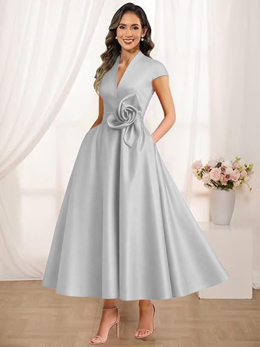 A-Line/Princess V-Neck Tea-Length Mother of the Bride Dresses with Flower