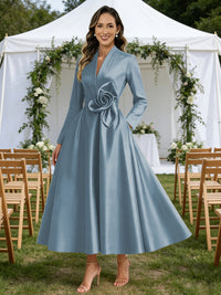 A-Line/Princess V-Neck Satin Tea-Length Mother of the Bride Dresses with Flower