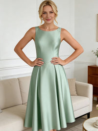 A-Line/Princess Scoop Neck Satin Tea-Length Mother of the Bride Dresses with Pockets