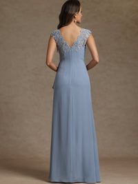Sheath/Column V-Neck Pleated Lace Appliques Floor-Length Mother of the Bride Dresses with Ribbon
