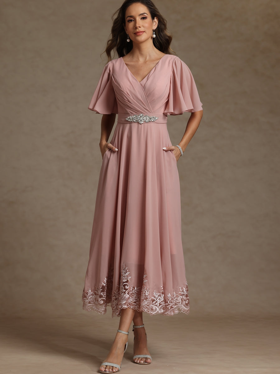 A-Line/Princess V-Neck Lace Appliques Tea-Length Mother of the Bride Dresses with Pleats