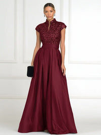 A Line/Princess Stand Collar Short Sleeve Long Elegant Mother of the Bride Dresses