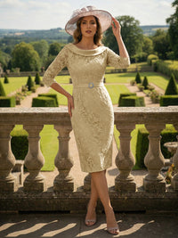 Lace Scoop Neck 3/4 Sleeve Knee-Length Mother of the Bride Dresses with Applique