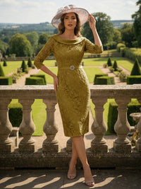 Lace Scoop Neck 3/4 Sleeve Knee-Length Mother of the Bride Dresses with Applique