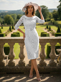 Lace Scoop Neck 3/4 Sleeve Knee-Length Mother of the Bride Dresses with Applique