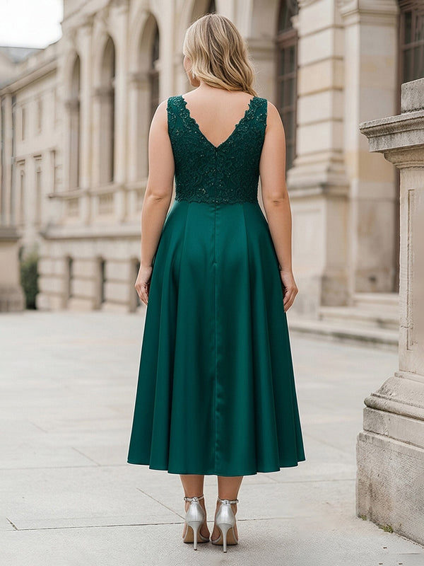 Lace Applique Plus Size V-Neck Tea-Length Mother of the Bride & Groom Dresses