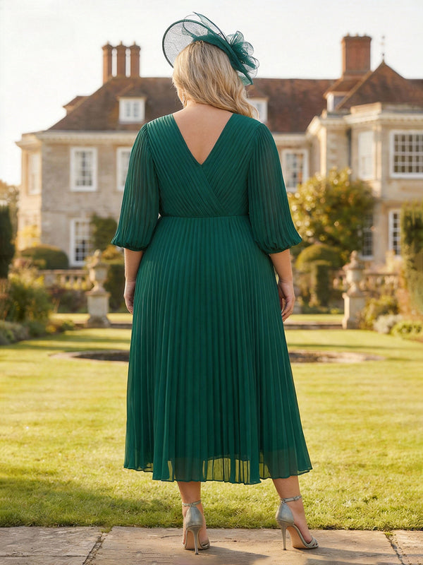 Plus Size V-Neck Pleated Chiffon Midi Mother of the Bride & Groom Dresses