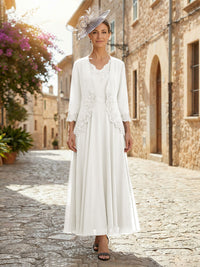 2-Piece A-Line Chiffon 3/4 Sleeves Mother of the Bride & Groom Dresses with Scalloped V-Neck Lace Bodice