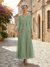 2-Piece A-Line Chiffon 3/4 Sleeves Mother of the Bride & Groom Dresses with Scalloped V-Neck Lace Bodice