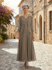 2-Piece A-Line Chiffon 3/4 Sleeves Mother of the Bride & Groom Dresses with Scalloped V-Neck Lace Bodice