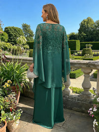 Chiffon A-Line/Princess Scoop Neck Floor-Length Mother of the Bride & Groom Dresses with Lace Appliques