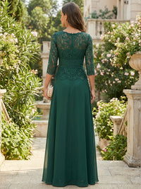 Chiffon A-Line/Princess Scoop Neck Floor-Length Mother of the Bride & Groom Dresses with Lace Appliques