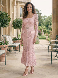 Lace Sheath/Column Square Neck Tea-Length Mother of the Bride & Groom Dresses for Women