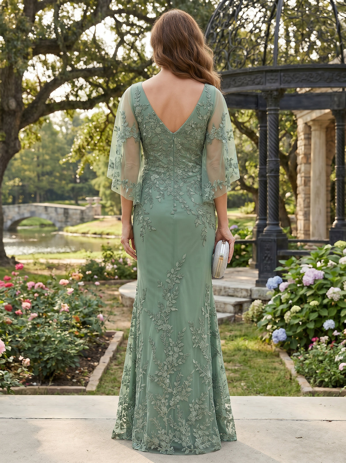 Tulle Sheath/Column V-Neck Floor-Length Mother of the Bride & Groom Dresses with Lace Appliques