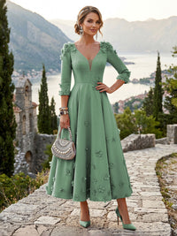 Satin A-Line/Princess V-Neck Tea-Length Mother of the Bride & Groom Dresses with 3D Flowers