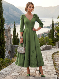 Satin A-Line/Princess V-Neck Tea-Length Mother of the Bride & Groom Dresses with 3D Flowers