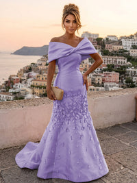 Satin Mermaid/Trumpet Off Shoulder Floor-Length Mother of the Bride & Groom Dresses with Rhinestones & Sweep Train