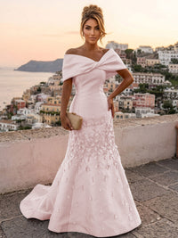Satin Mermaid/Trumpet Off Shoulder Floor-Length Mother of the Bride & Groom Dresses with Rhinestones & Sweep Train