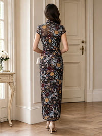 Lace Embroidery Sheath/Column High Neck Floor-Length Mother of the Bride & Groom Dresses with Slit